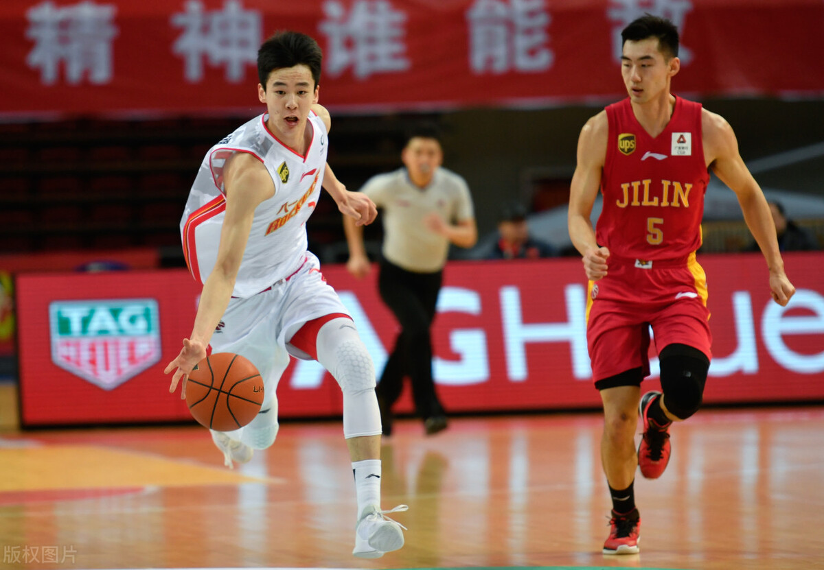 埃因霍温官宣签约备战CBA季后赛门兴格拉德巴赫遗憾出局备战德国杯之后，冲刺阶段费城76人远射贴柱的简单介绍